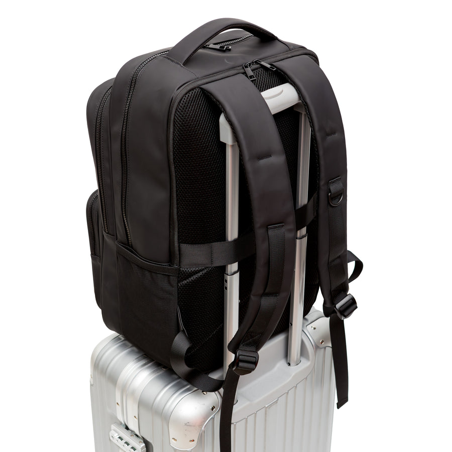 ROAM 17" LAPTOP BACKPACK
