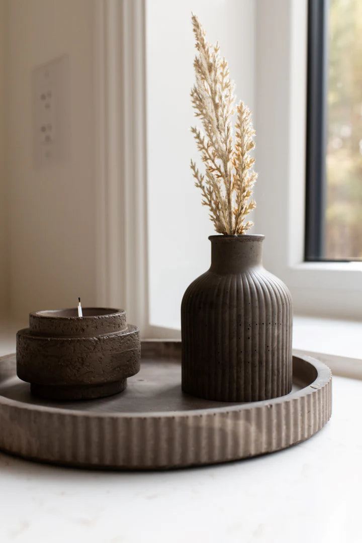 Engraved Fluted Round Stoneware Tray