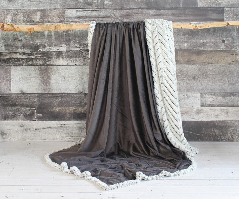Lux Faux Fur Throw (60x70)
